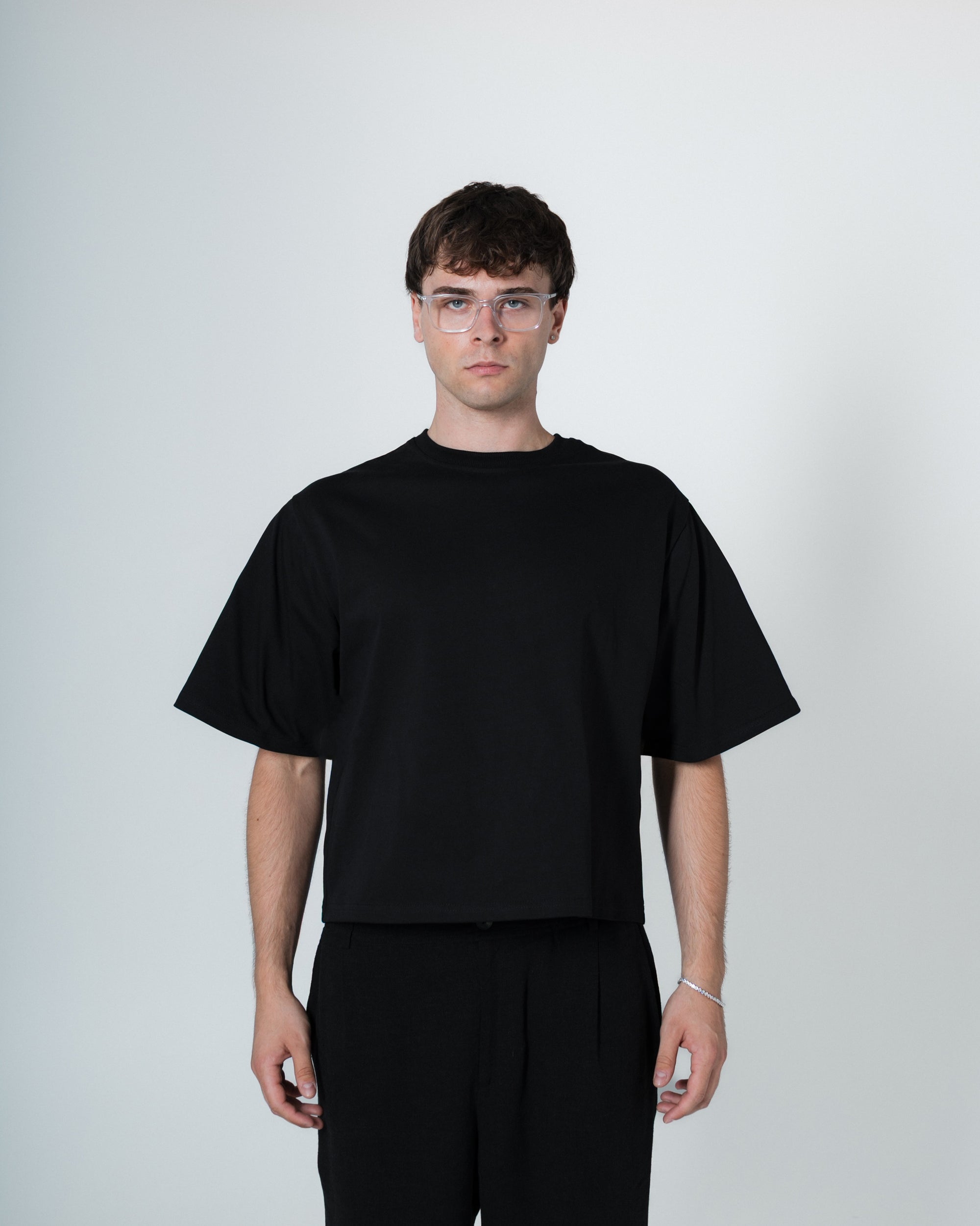 PATCH BLACK TEE